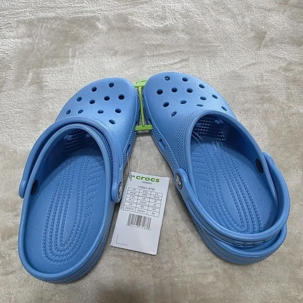 Crocs Unisex-Adult Classic Clogs Slip On Men 4/Women 6 Sandals Ultra Lightweight - Picture 2 of 4